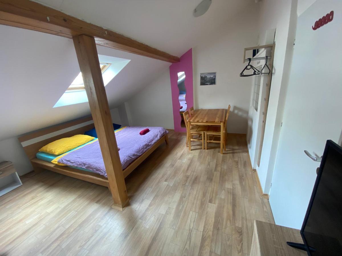 Old Town Apartments S12 Оломоуц Экстерьер фото